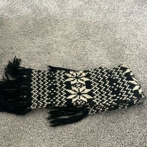 Black & White Winter Pattern Scarf